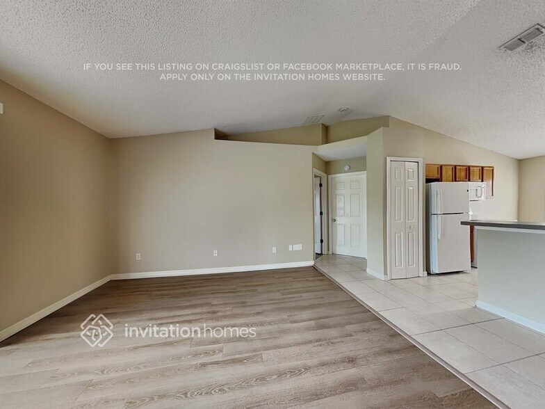 Building Photo - 1791 Oakgrove Ave