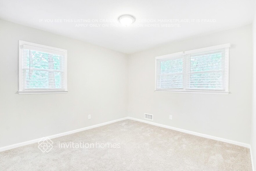 Building Photo - 6395 El Caudillo Ct