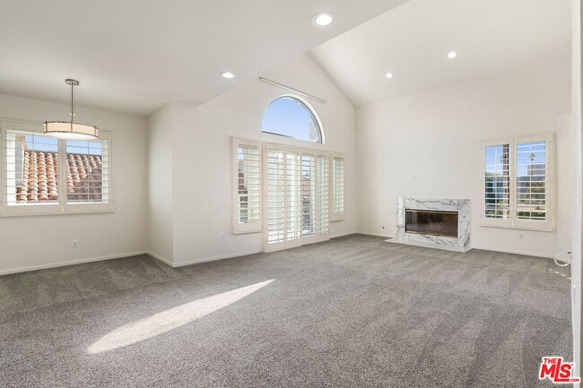 Building Photo - 1010 California Ave