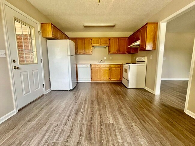 Building Photo - Pintail Ct #12 &amp; #14