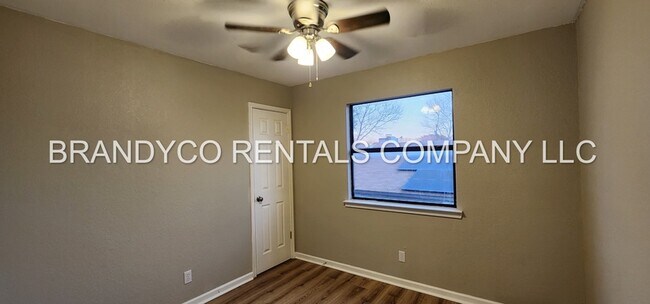 Building Photo - 3903 London Ln