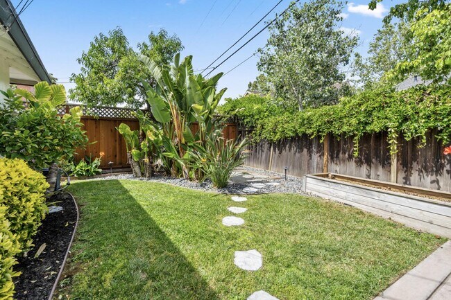 Building Photo - 1344 Camino Ramon