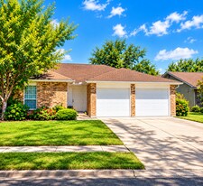 Building Photo - 6941 Ridgefield Dr