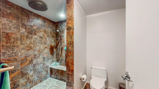 Building Photo - 3,400 SQFT CONDO IN DOWNTOWN CHAMPAIGN W/ ...