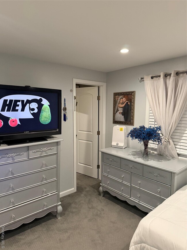 Building Photo - 10 Hillside Terrace