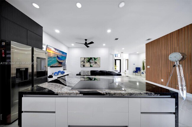 Building Photo - 1550 SW 89th Ct