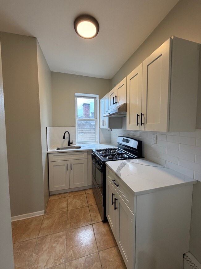 Building Photo - 153 Pierson St