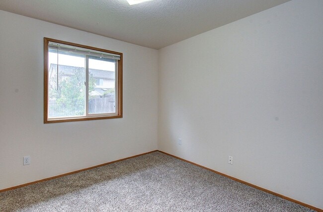 Building Photo - 3bd 2ba Single Level Home in Mountain View...