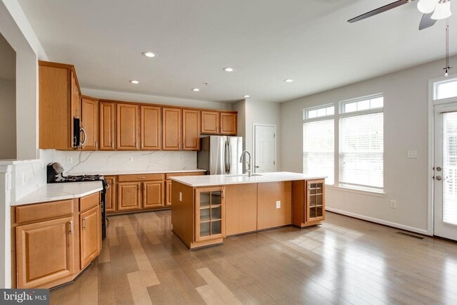 Building Photo - 7599 Taunton Ct