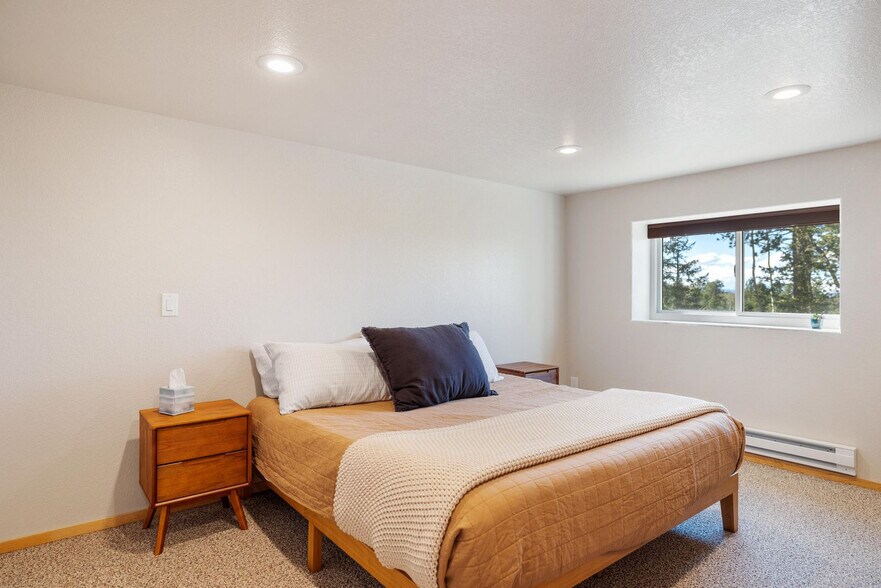 Building Photo - 51 Dakota Ln