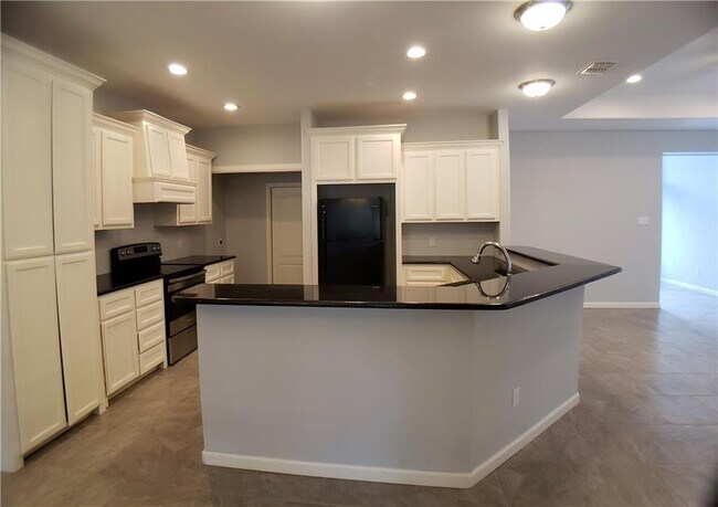 Building Photo - 1638 Clare Dr