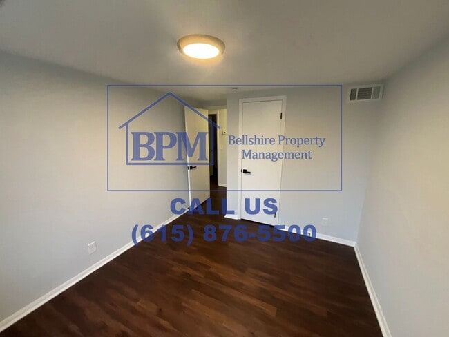 Building Photo - 706 Ashlawn Pl