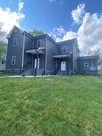 Building Photo - 1 Bed/1 Bath Apartment (Upstairs)