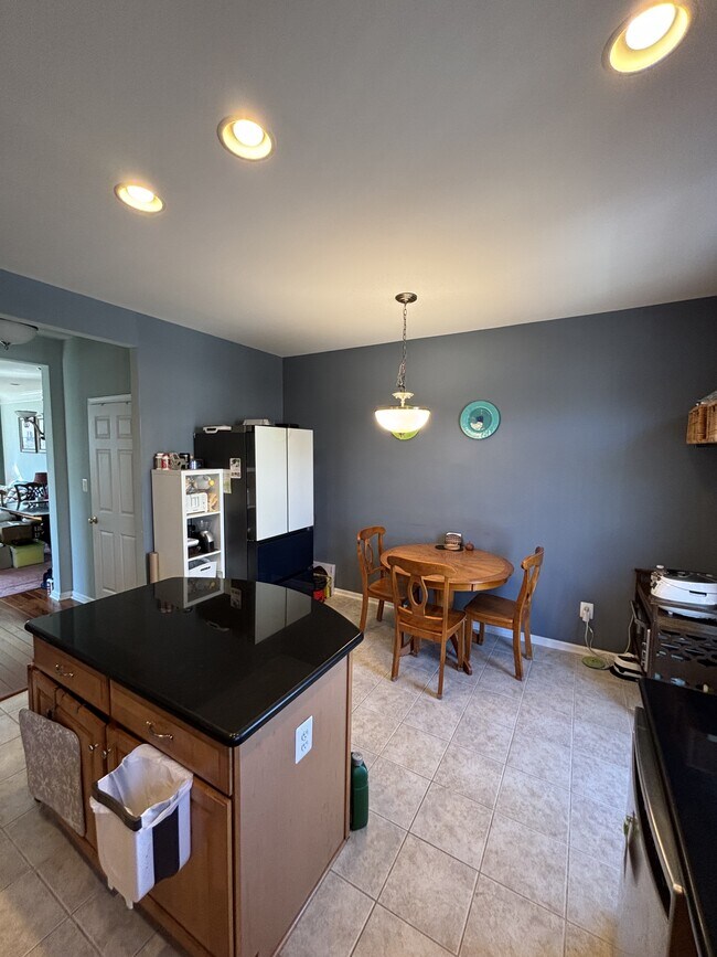 Building Photo - 25021 Justice Dr