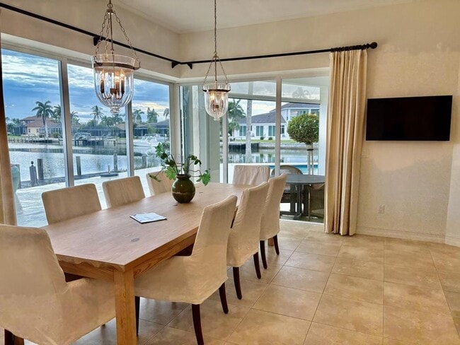 Building Photo - home