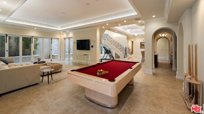 Building Photo - 718 N Rodeo Dr