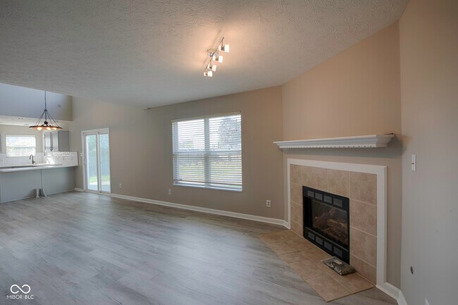 Building Photo - 7866 Sergi Canyon Dr
