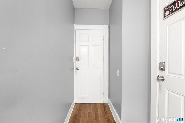 Building Photo - 693 Dixwell Ave