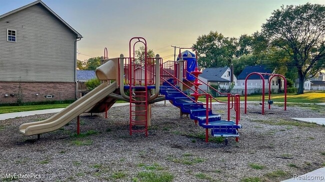 Building Photo - 6151 Helen St