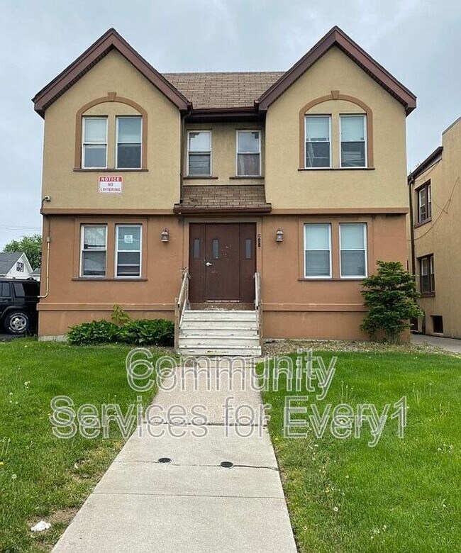 Primary Photo - 2415 Delaware Ave