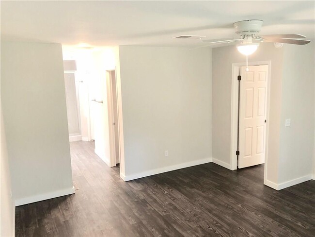Building Photo - 8008 Nairn Dr