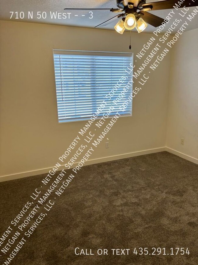 Building Photo - Newly Updated 2 Bedroom Parowan Apartment