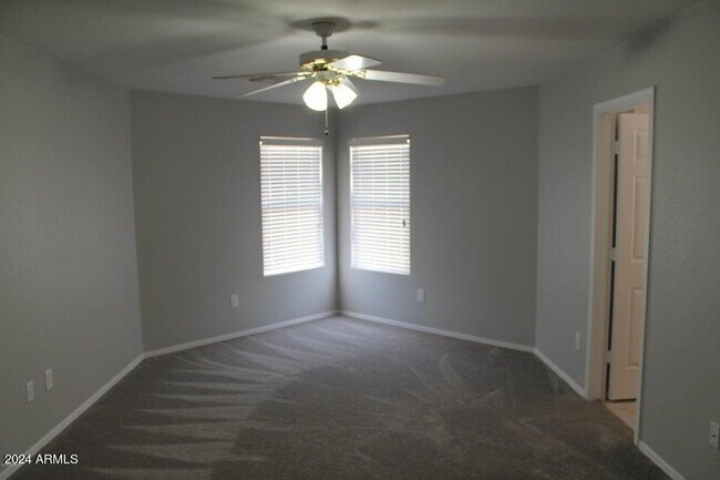 Building Photo - 10522 W Louise Dr