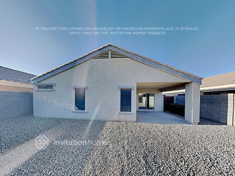 Building Photo - 1283 E Christopher St