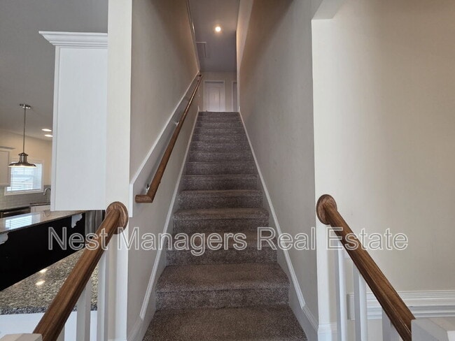 Building Photo - 2418 Cedar Rdg Ct