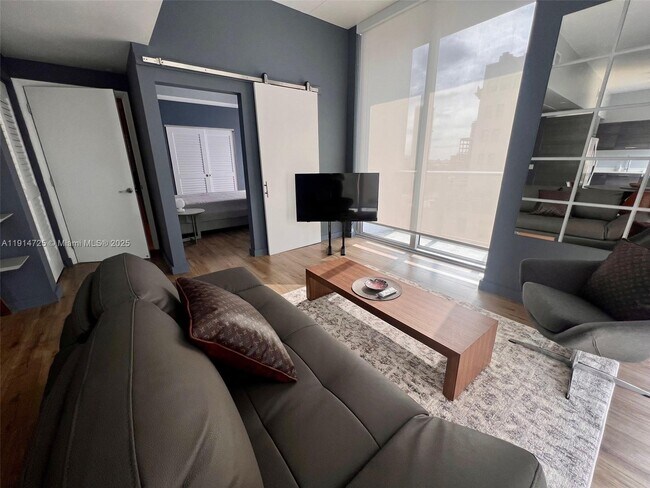 Building Photo - 151 SE 1st St