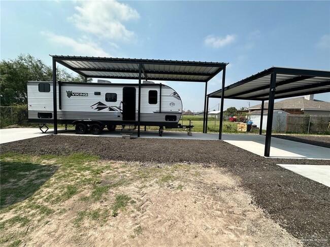 Building Photo - 10 Wynn Dr