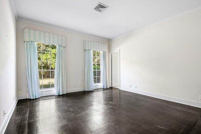 Building Photo - 157 Wells Rd