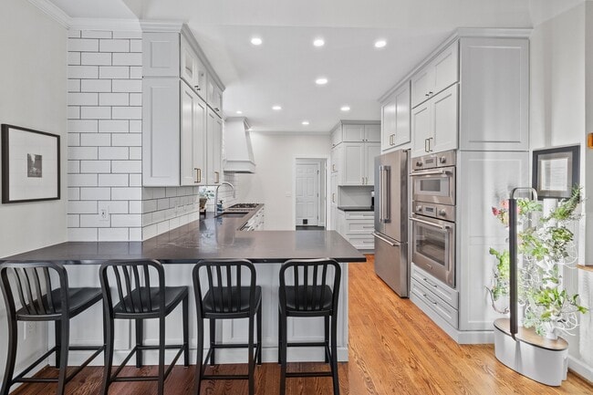 Building Photo - 105 Silverado Trail