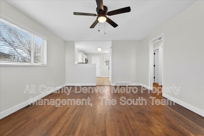 Building Photo - 69 Del Mar Cir