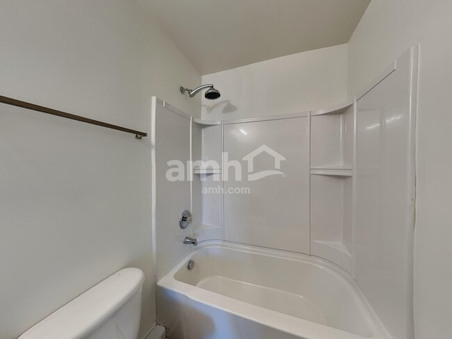 Building Photo - 6102 Lighted Way Ln