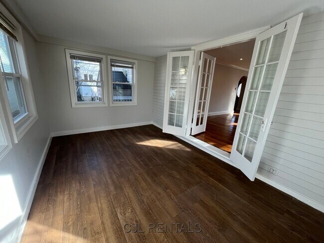 Building Photo - 30 Stearns Rd