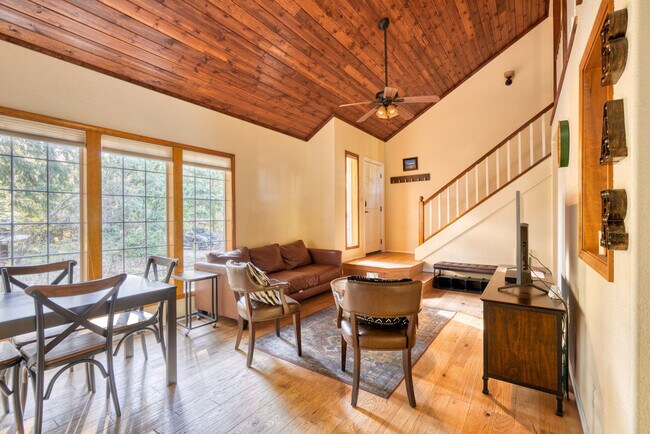 Building Photo - 70417 E Terrace Dr