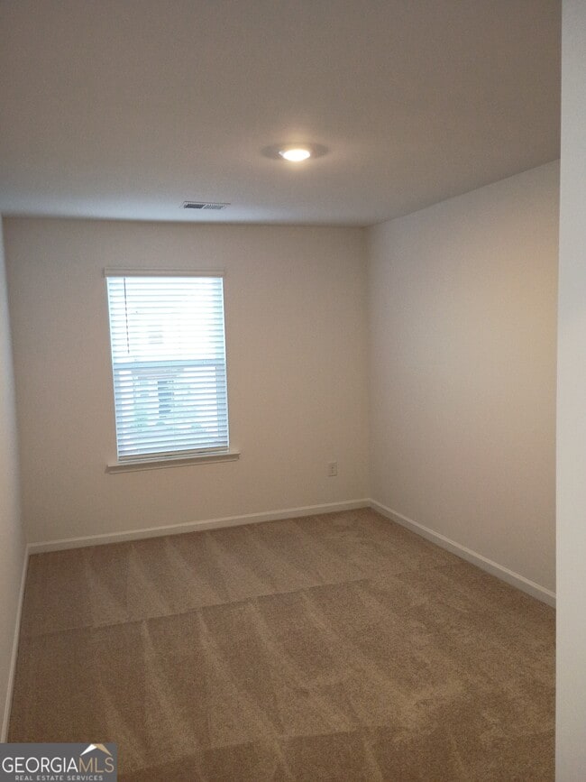 Building Photo - 236 Kenoot Dr