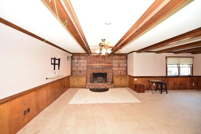 Building Photo - Custom Built brick Manor close to airport ...