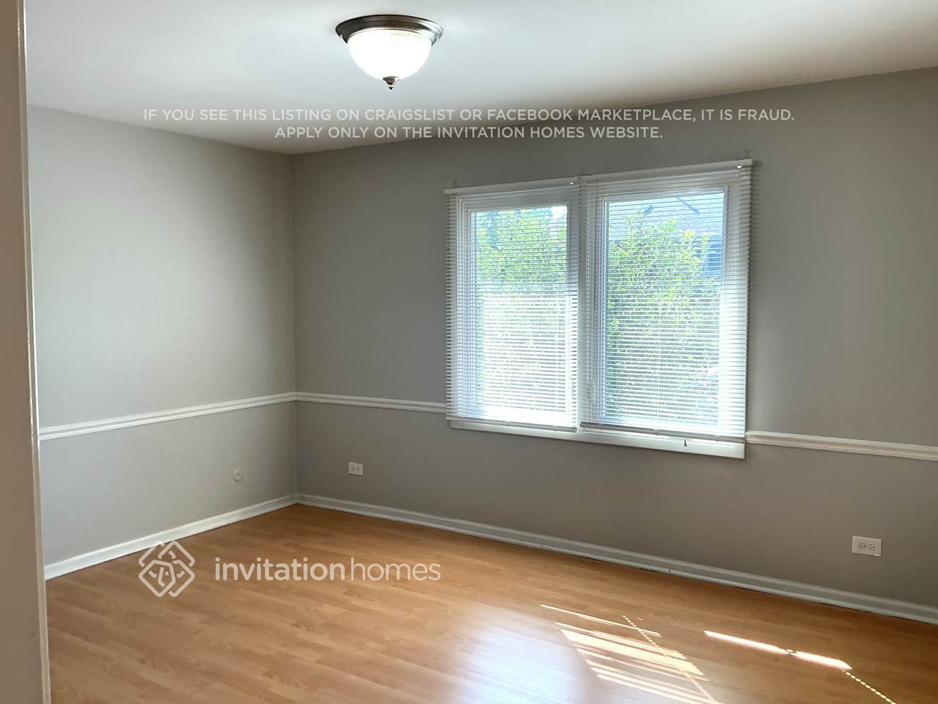 Building Photo - 10528 S 83rd Ave