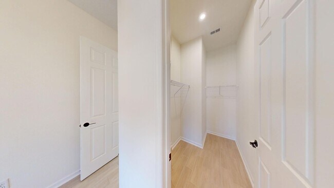 Building Photo - 4BR/ 4.5BA Beautiful Home In Eagles Landing  **$1000 OFF First Full Month**