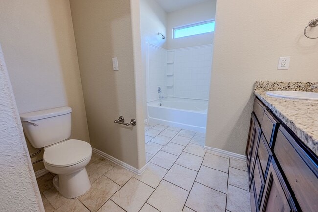 Building Photo - 7 Glass Ranch Rd