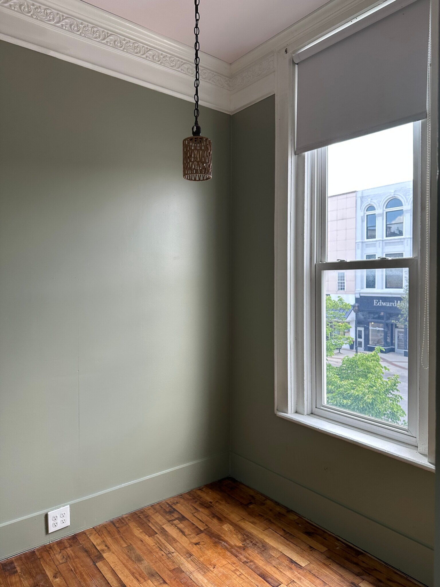 Building Photo - 120 N Washington St