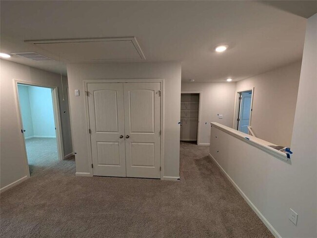 Building Photo - 2465 Poppy Ct