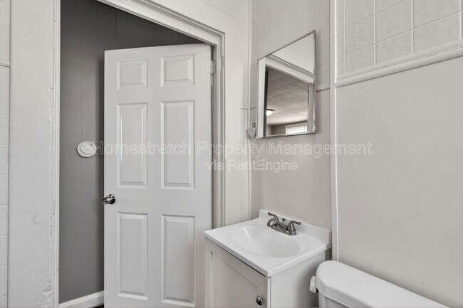 Building Photo - 5637 Hodiamont Ave