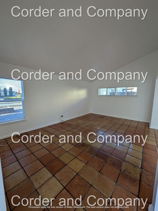 Building Photo - Spacious and naturally lit 4 Bathroom, 2 Bathroom, 2 Car Garage Home at 1,933 Sq Ft.