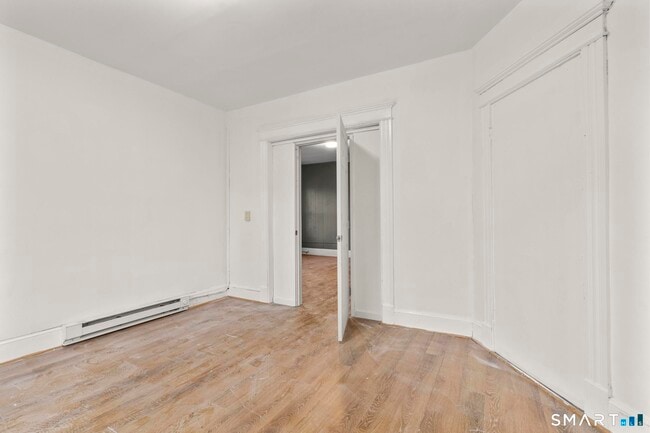 Building Photo - 77 Wall St