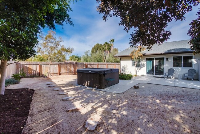 Building Photo - Charming 3-Bed, 2-Bath Home for Rent in Oc...