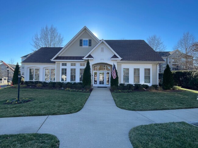 Building Photo - Updated 2  Bedroom, 2 Bath Condo  - Westwood Village at Charter Colony