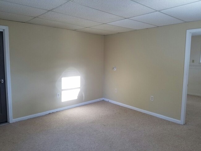 Building Photo - Duplex at Wards Hill